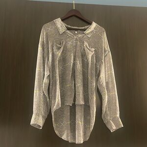 Free People Blouse Relaxed Hi Lo Long Sleeve Semisheer Button Down Size Large
